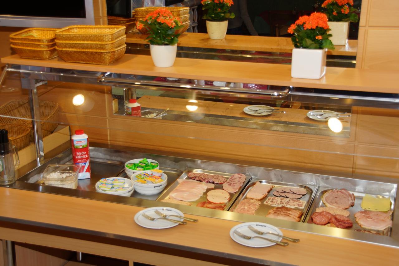 Hotel Spitzenpfeil Michelau in Oberfranken エクステリア 写真