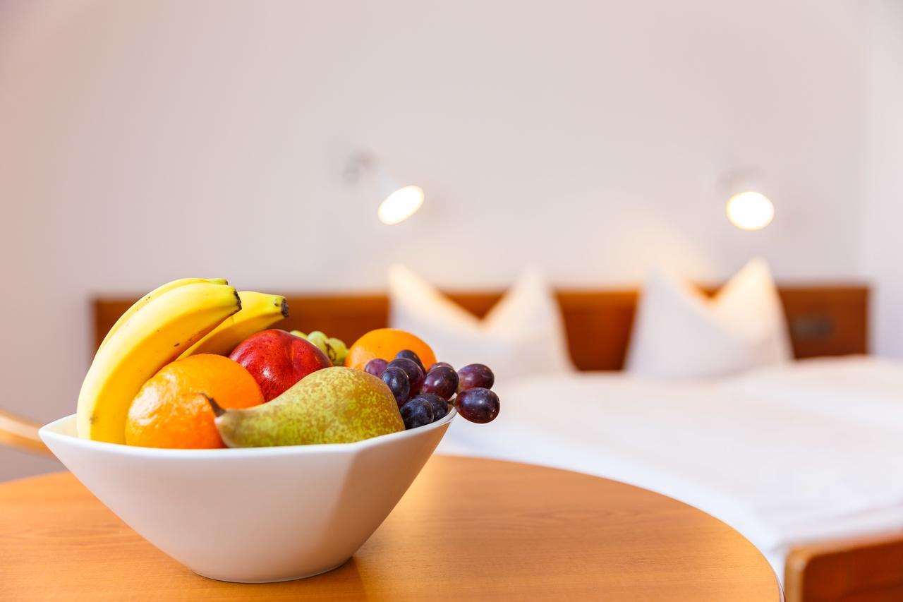 Hotel Spitzenpfeil Michelau in Oberfranken エクステリア 写真
